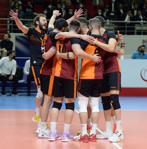 Kupa Voleyde Yarı Finaldeyiz GALATASARAY ORG