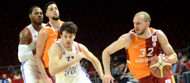 Anadolu Efes 87–76 Galatasaray Odeabank