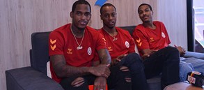Hopson, Hardy ve Renfroe Blue Room’a konuk oldu