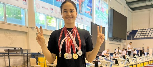 Selin Zülal Önal’dan İstanbul İl Yüzme Şampiyonası’nda başarılı dereceler