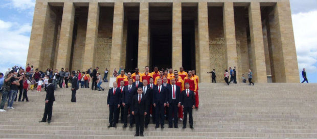 Şampiyonlar Ata’nın Huzurunda