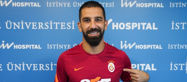 Arda Turan sağlık kontrollerinden geçti