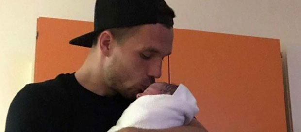 Lukas Podolski İkinci Kez Baba Oldu