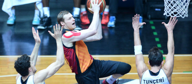 Beşiktaş IF 64 - 65 Galatasaray Liv Hospital