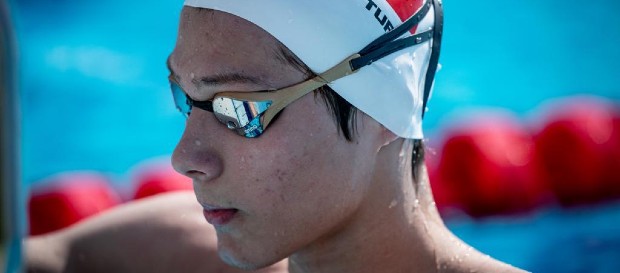 Berke Saka 200m karışık yarışında yarı final yüzmeye hak kazandı 
