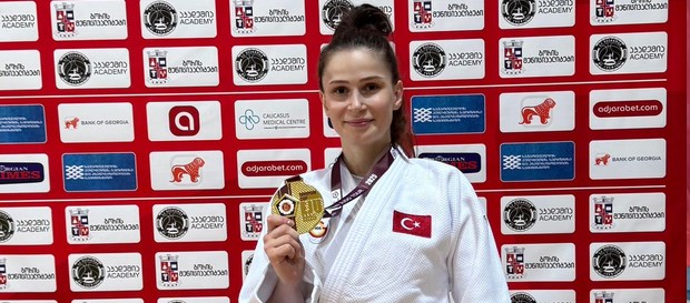 Gülkader Şentürk Büyükler Avrupa Kupası’nda şampiyon!
