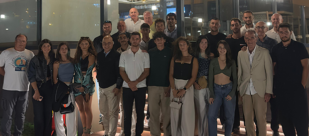 Galatasaray Kürek Büyükler Takımımız, Galatasaray Adası’nda düzenlenen yemekte bir araya geldi