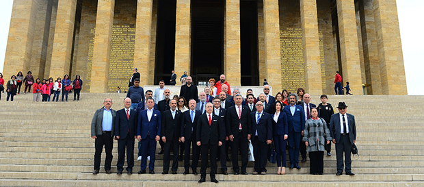 Yönetimimiz Ata’nın huzuruna çıktı