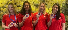 Yüzücülerimizden Grand Prix Slovakia 2022 müsabakasında 3 altın, 1 bronz madalya!