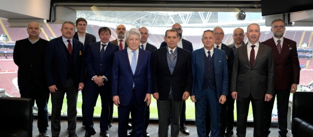 Atletico Madrid maçı öncesi dostluk yemeği