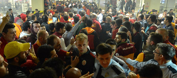 Galatasaray'a İstanbul'da Coşkulu Karşılama