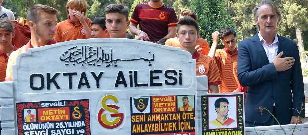 Riekerink: Metin Oktay Büyük Bir Örnek