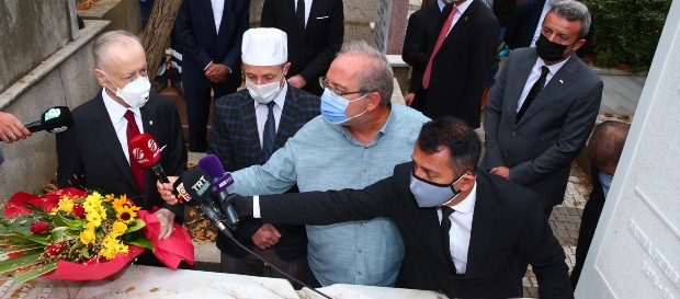 Süleyman Seba kabri başında anıldı