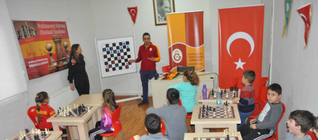 Bandırma Satranç Akademisi’ne ziyaret 