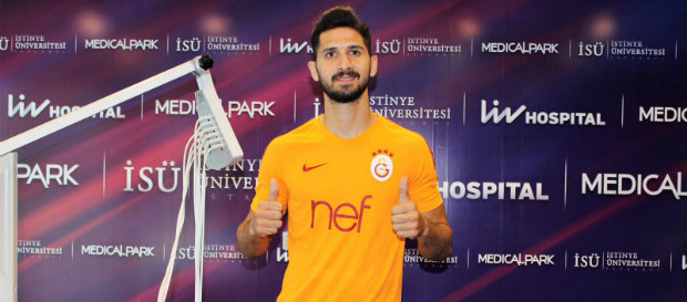 Emre Akbaba sağlık kontrolünden geçti