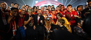 Nef Stadyumu'nda şampiyonluk şöleni