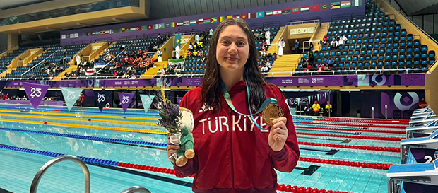 Yüzücümüz Sudem Denizli’den altın madalya!