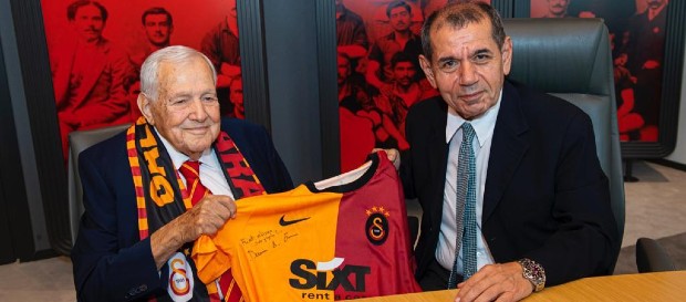 En kıdemli üyemiz Ali Fuat Diriker’den Başkanımız Dursun Özbek’e nezaket ziyareti
