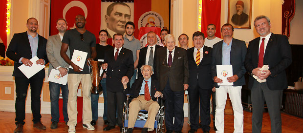 Galatasaray Lisesi'nde Pilav Günü Yapıldı