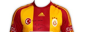 Bülent Korkmaz İmzalı Formalar Galatasaray Store'da!