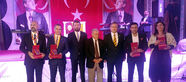 Kuşadası'nda 10. yıl balosu
