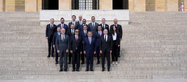 Başkan Dursun Aydın Özbek, kurullarıyla birlikte Anıtkabir’e ziyaret gerçekleştirdi