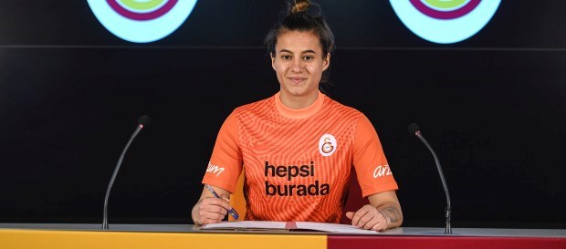 Gamze Nur Yaman Galatasaray Hepsiburada'da! 