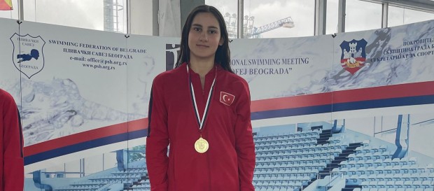 Milli yüzücümüz Nehir Öner’den 1 altın, 1 gümüş madalya!