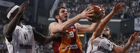 Beşiktaş Milangaz 84 - 73 Galatasaray Medical Park