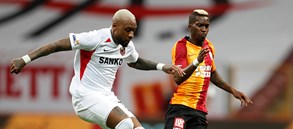 Henry Onyekuru: “Galatasaray ruhuyla mücadele etmeye devam edeceğiz”