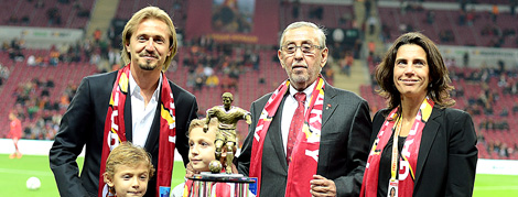 Ayhan Akman Türk Telekom Arena'daydı