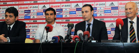 Üstünel: Galatasaraya Layık İsimleri Takıma Kazandıracağız