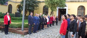 Cumhuriyetimizin 102. yılı Galatasaray Lisesi’nde coşkuyla kutlandı