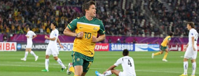 Lucas Neill ve Harry Kewell Finalde