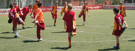 Tunkaya Galatasaray Futbol Okulu Açıldı