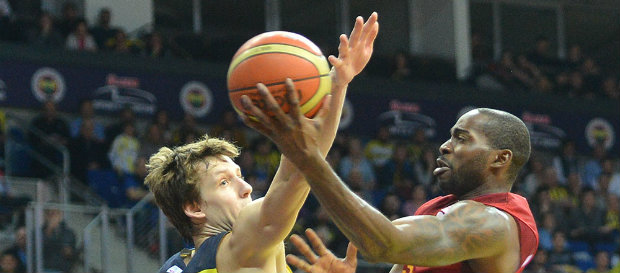 Fenerbahçe 77–68 Galatasaray Odeabank