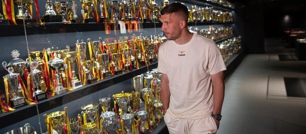 Lukas Podolski stadyum müzemizi ziyaret etti