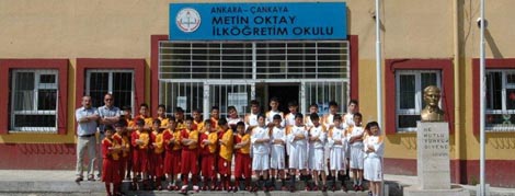Metin Oktay İlköğretim Okulu'na Malzeme Yardımı