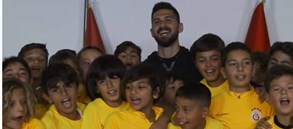 Emre Akbaba, Genç Aslanlarımızla bir araya geldi