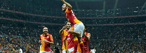 Parçalı Formamızla Sahadayız