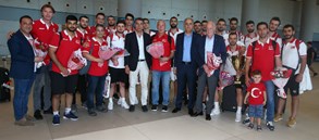 “Bu gururu ülkemize yaşattığımız için çok mutluyuz”