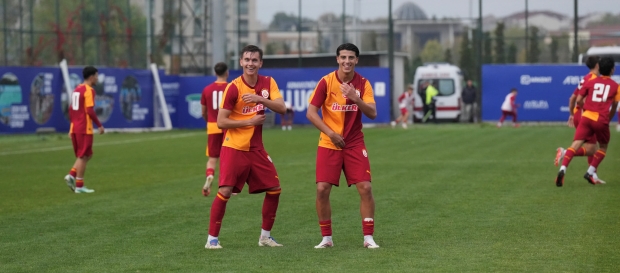 Futbol Akademisi'nde görünüm