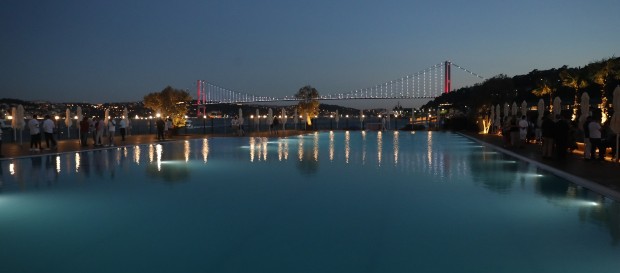 Galatasaray Adası ışık saçtı 