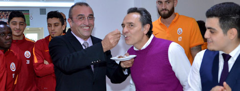 Futbol Takımımızdan 109. Yıl Kutlaması