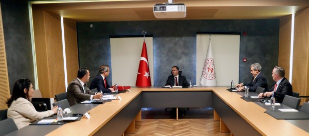 Başkan Burak Elmas ve Yönetim Kurulu Üyeleri’nden Gençlik ve Spor Bakanı Dr. Mehmet Kasapoğlu'na ziyaret