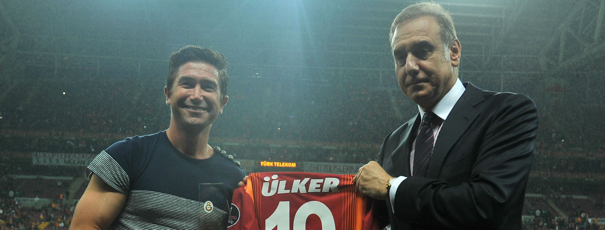 Harry Kewell'a Teşekkür Plaketi