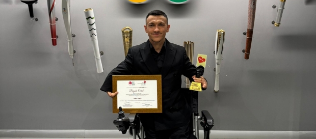 Umut Ünlü'ye anlamlı ödül