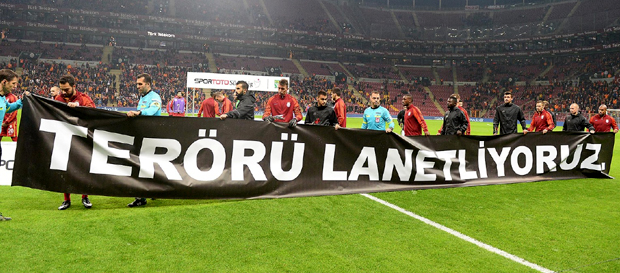 "Şehitler ölmez, vatan bölünmez!"