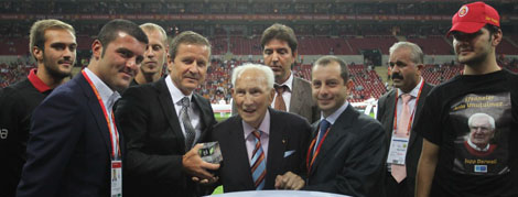 Galatasarayın Efsane İsimleri Anıldı
