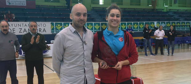Sude Yılmaz İspanya'da En İyi Oyuncu